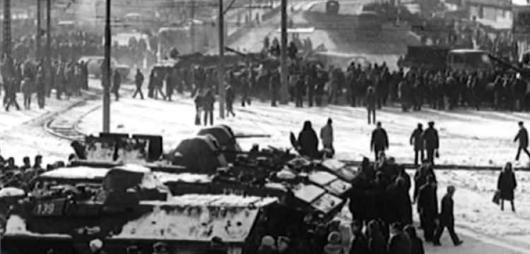 Represje 13. grudnia 1981 przychodziły nawet w 1989