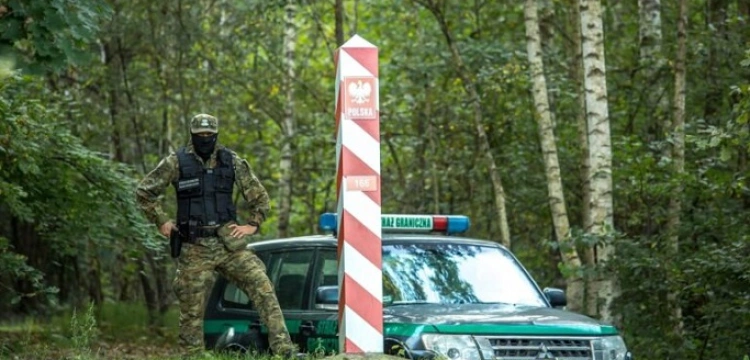 To służby mundurowe obroniły polską granicę, a nie Merkel