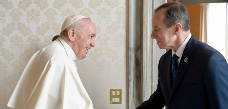 ,,Paryż wart jest Mszy’’? Marszałek Grodzki dziękuje papieżowi za beatyfikację Prymasa 