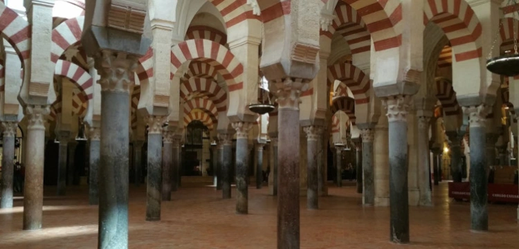 Czy średniowieczna katedra w Hiszpanii stanie się meczetem?
