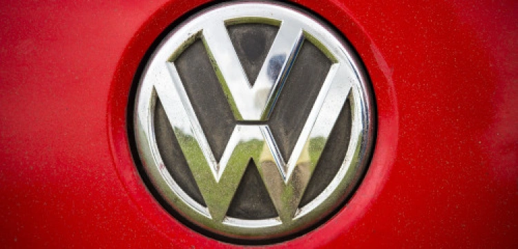 Volkswagen i BMW zawieszają działalność swych fabryk w całej Europie. Powodem wojna na Ukrainie