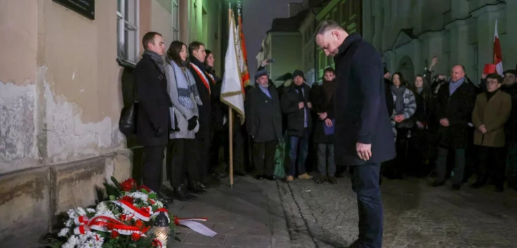 Prezydent w 40. rocznicę wprowadzenia stanu wojennego: Polska cały czas boleje z powodu tamtych ofiar