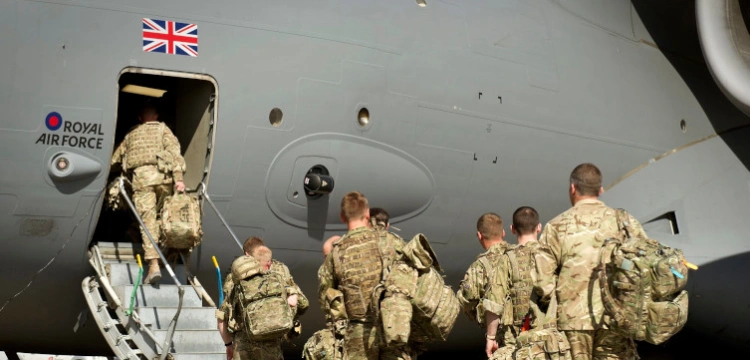 Brytyjscy żołnierze opuszczają Ukrainę