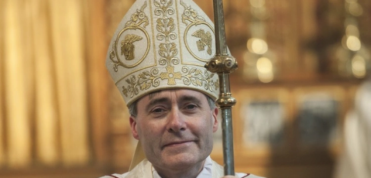 Biskup: Zachód upodabnia się do krwawej cywilizacji Azteków