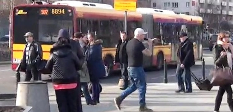 Głosił Ewangelię przez mikrofon w centrum Warszawy! 