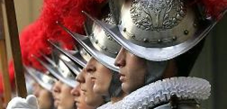 Watykan: Komunikat Sekretariatu Stanu wobec presji wywieranej na kardynałów