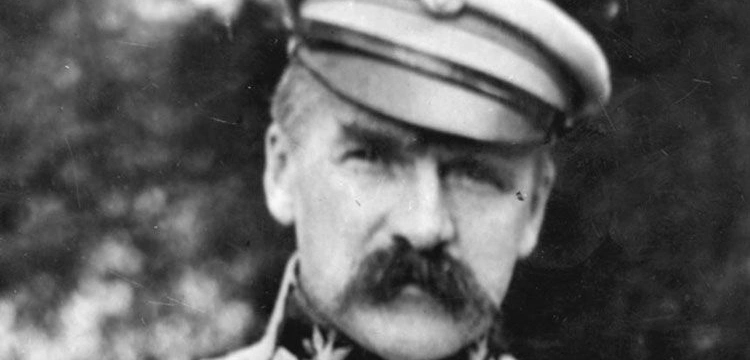 Józef Piłsudski do klakierów Putina: "Bierz dupę w troki i spier..."