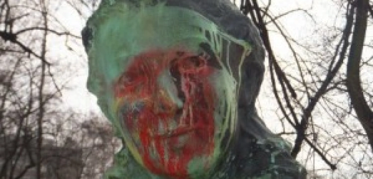 Skandal! Zniszczyli pomnik "Inki"