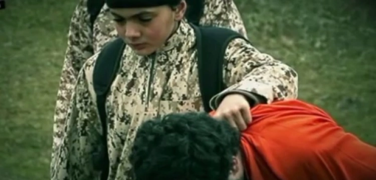 Chłopiec zniewolony przez ISIS morduje w imię Allaha