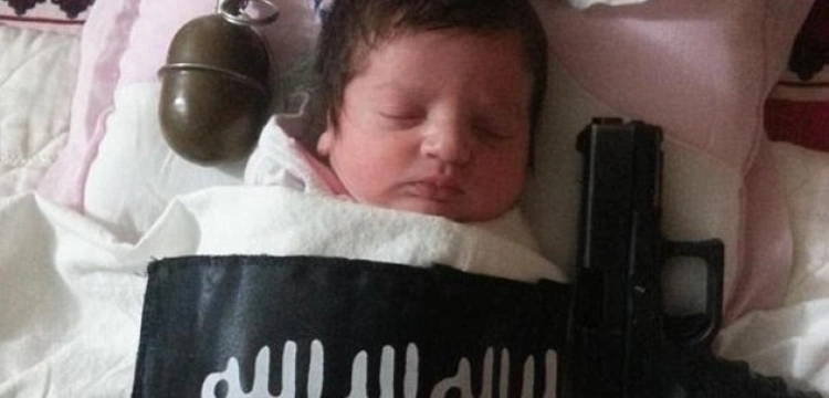 Państwo Islamskie wysadziło w powietrze niemowlę. W ramach treningu