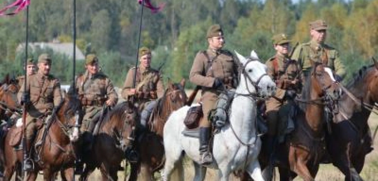 Złoty Ułan. Pierwszy w Polsce pozłacany pomnik ku czci Kawalerii Polskiej