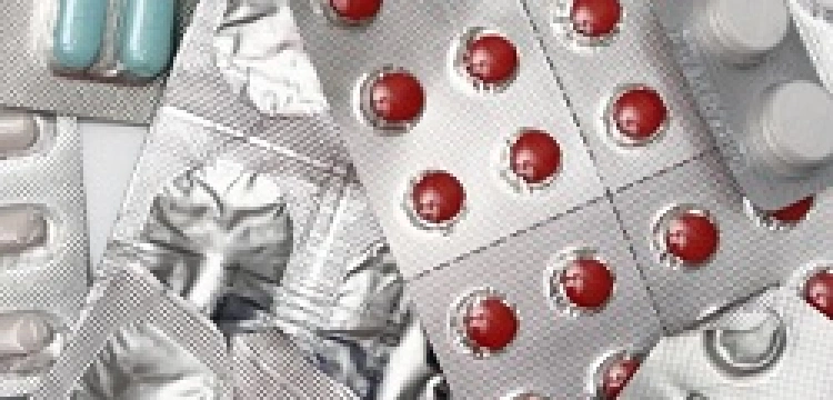 Niezbędne dla życia leki znikają z Polski