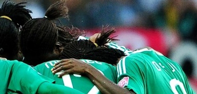 Jak nie Wałęsa, to Nigeria! Lesbijki nie mogą tam grać w piłkę! Naprawdę – skandal