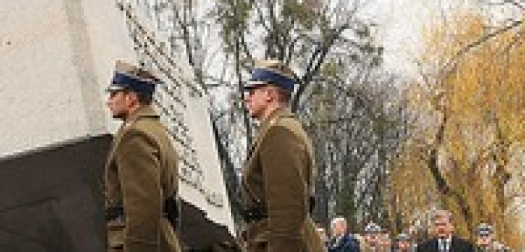 Mieszkańcy zdecydują o pomniku ofiar katastrofy smoleńskiej