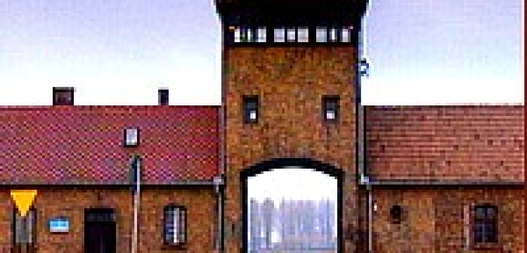 Benedykt XVI: Wyzwolenie Auschwitz pokazało grozę zbrodni nazizmu