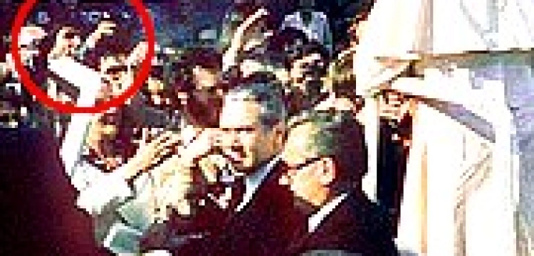Lasota dla Fronda.pl: Dokumenty z Włoch mogą pomóc określić rolę służb PRL w zamachu na Jana Pawła II
