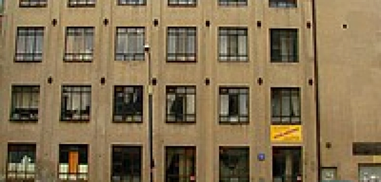 Warszawa: Pod apartamentowiec burzona jest Komenda Główna AK