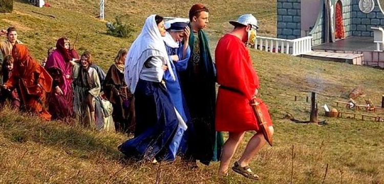 Misterium Męki Pańskiej, czyli śmierć w wielkim (i w małym) mieście