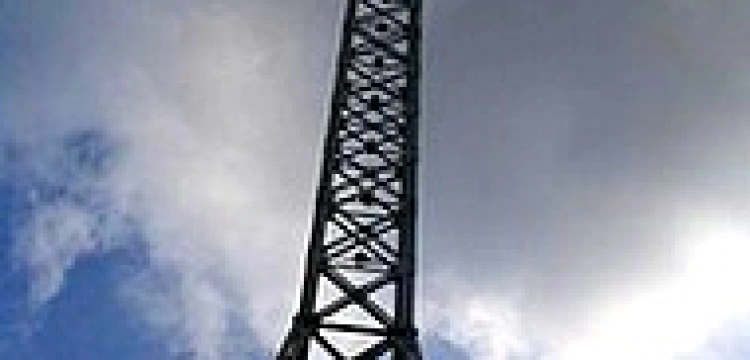 Wandalizm w Bielsku-Białej. Zniszczyli twarz papieża