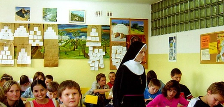 Wyjatkowy sadyzm, czy wyjątkowa nierzetelność? Fronda.pl pomaga TVN