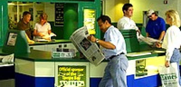 Scjentolodzy kupili dziennikarzy, by inwigilować gazetę?