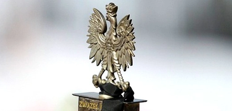 Marsz Pamięci w miesiąc po smoleńskiej katastrofie