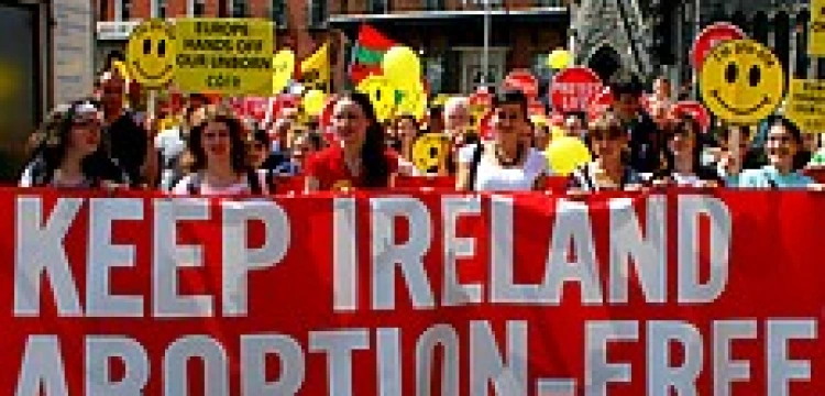 Obrońcy życia do aborcjonistów w Irlandii: Przestańcie manipulować i mamić kobiety