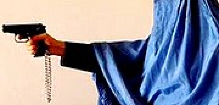 Francja: Dwóch mężczyzn w burce napadło na pocztę