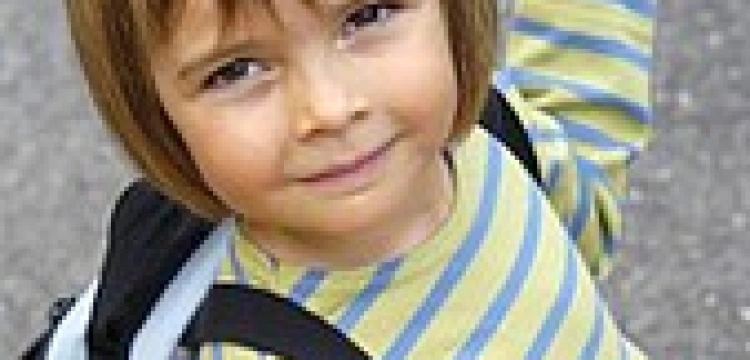 Uwaga rodzice! Pracownik socjalny, pracownik służby zdrowia i policjant będą mogli odebrać wam dziecko