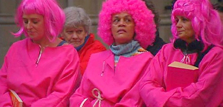 Siedźcie cicho i się słuchajcie, bo sprofanujemy wam kościoły!