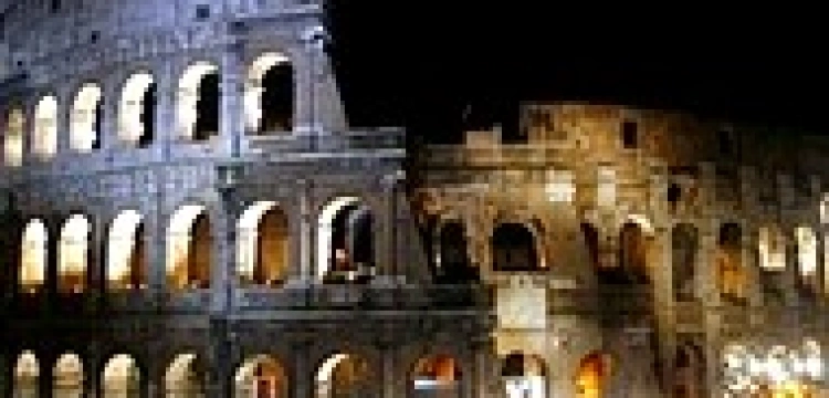 Droga Krzyżowa w Koloseum. "Panie Jezu, pośród tych, którzy Cię wyśmiewali i chłostali, jestem również ja"