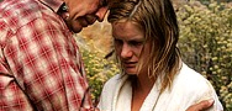 Chciała poznać ojca, a ten wielokrotnie ją zgwałcił