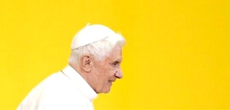 "Papież nie pojechał straszyć Hiszpanów"