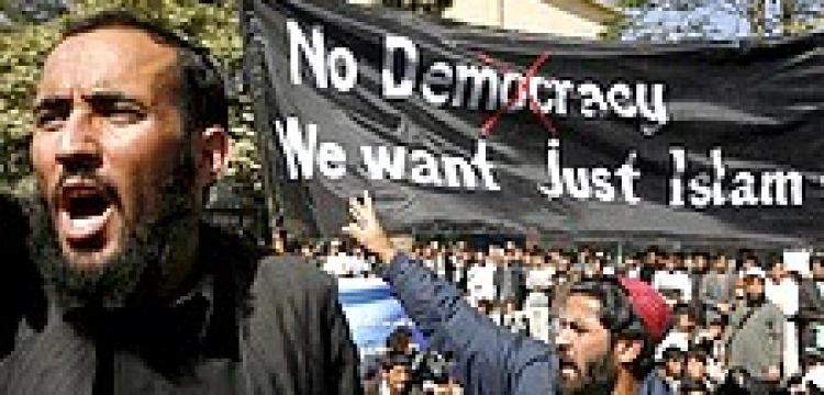 Afganistan: Muzułmanie ostentacyjnie spalili wizerunek Papieża