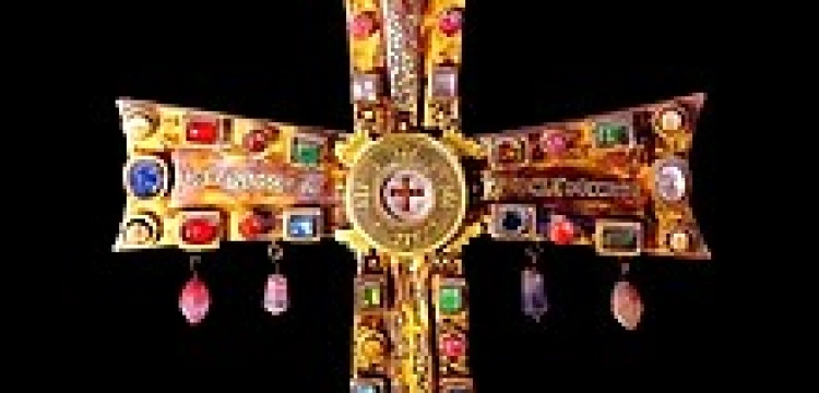 Para homoseksualistów ukradła relikwie Krzyża świętego