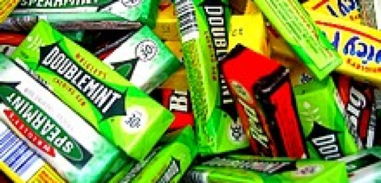 Syndrom BHP. Obrączka zagraża produkcji gumy do żucia