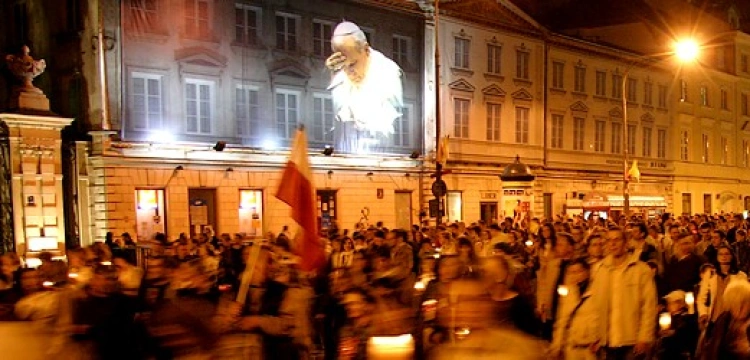 Co się wydarzyło w kwietniu 2005 roku?