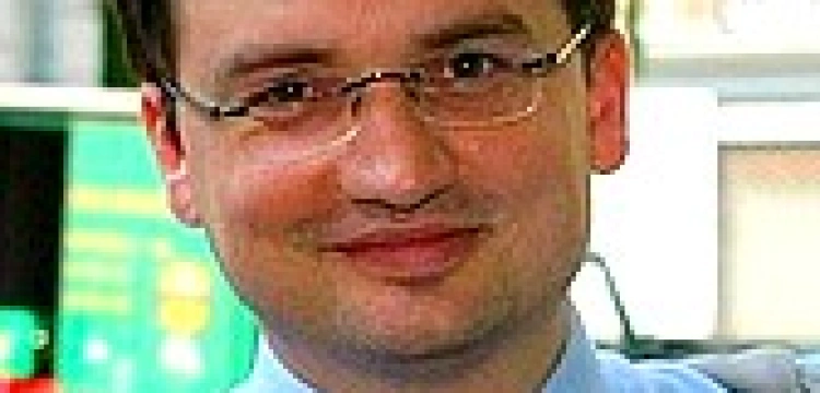 Ziobro krytykuje pomysł Kaczyńskiego, Gronkiewicz-Waltz wygwizdana