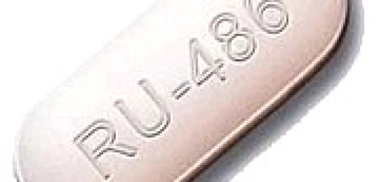 Włoski kardynał: Lekarze, nie przepisujcie kobietom chemicznej aborcji