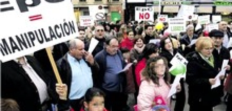 Zoofilia jest OK. Tak Zapatero wychowuje młodych obywateli