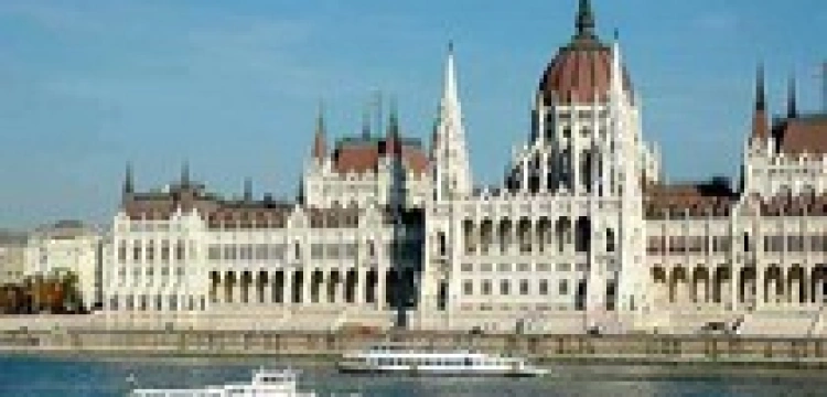 Orban po polsku do Polaków w Budapeszcie: "Za wolność waszą i naszą!"