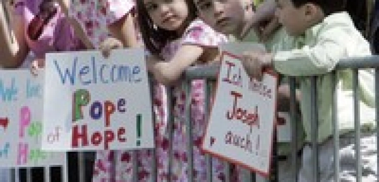 Papież pisze dla dzieci o przyjaciołach Jezusa