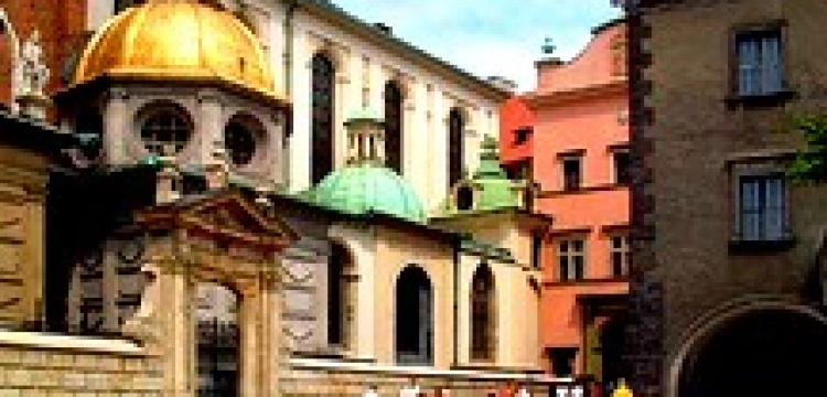 Katolicy bronią Wawelu przed homo-aktywistami