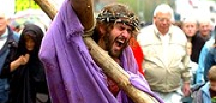 Pasja w centrum Londynu. Czy biały może zagrać Jezusa?