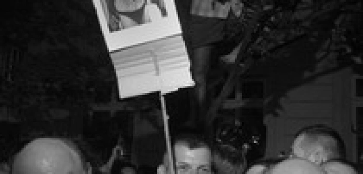 Fotogaleria z nocnej "rewolucji"