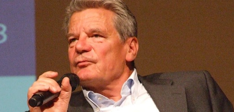 Joachim Gauck - pastor, lustrator, prezydent?