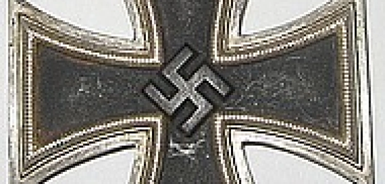 Brytyjskie sklepy odzieżowe prowokują kontrowersyjnymi ozdóbkami 