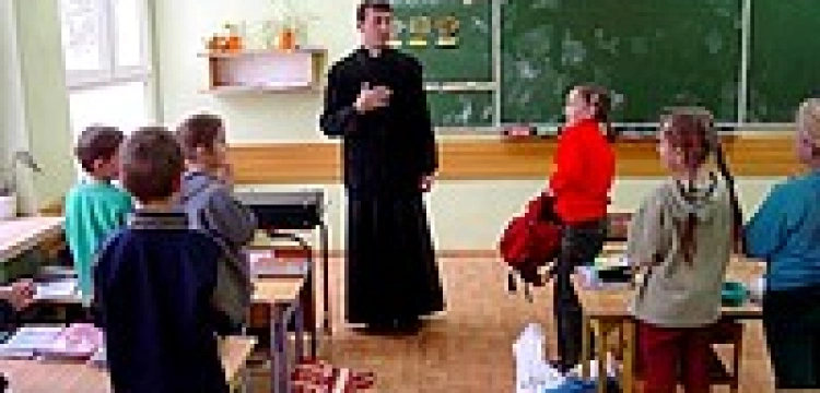 Minister edukacji: Religia zostaje w szkołach