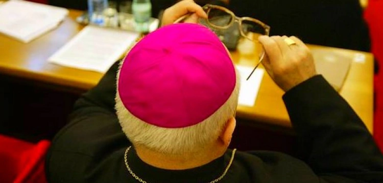 Pasterz na czas kryzysu, czy na przeczekanie?