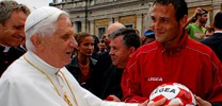 Futbol według Ratzingera 